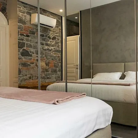 Joivy Elegant 1br Flat Near Centre * Комо