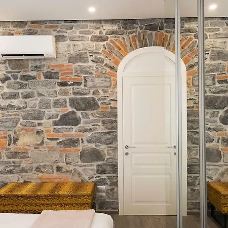 Joivy Elegant 1br Flat Near Centre * Комо