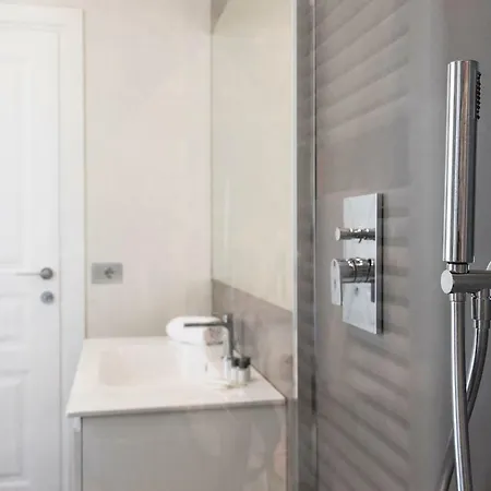 Joivy Elegant 1br Flat Near Centre