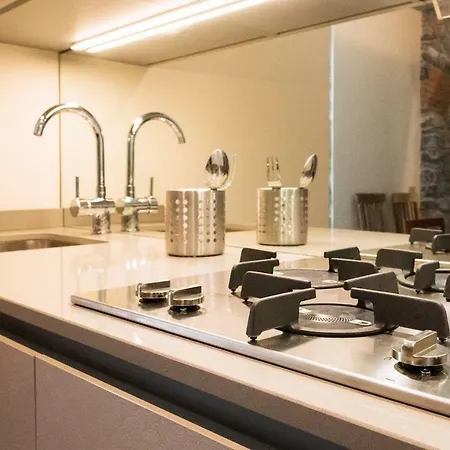 Joivy Elegant 1br Flat Near Centre Апартаменты *